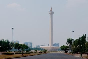 Monumento nacional de Indonesia. Estaba cerrado el día que fuimos a Jakarta, no pudimos acercarnos más.